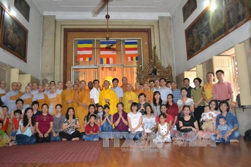 ປະຊາສາຄົມຊາວຫວຽດນາມອາໄສຢູ່ອິນເດຍຈັດວັນບຸນຫໍ່ເຂົ້າປະດັບດິນຕອບບຸນແທນຄຸນ